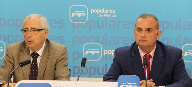 Juan José Imbroda, Presidente Regional del PP de Melilla y Javier Lence, Vicesecretario de Comunicación.